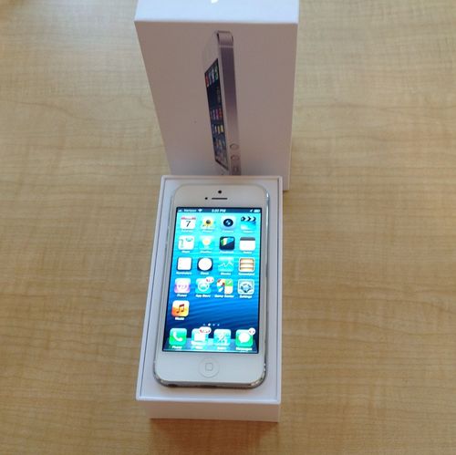 oglasi, Apple iPhone 5 32GB Bijeli i Samsung I95